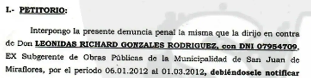 Denuncia penal contra funcionario público cuestionado.